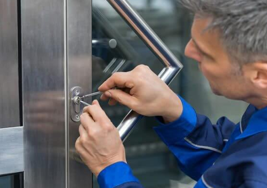 Barnes' Locksmith Service