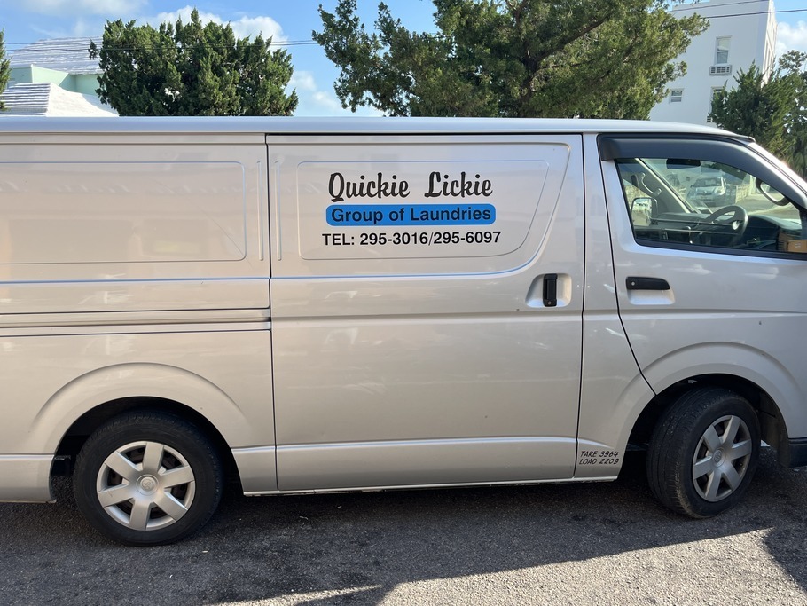 Quickie Lickie Laundromat