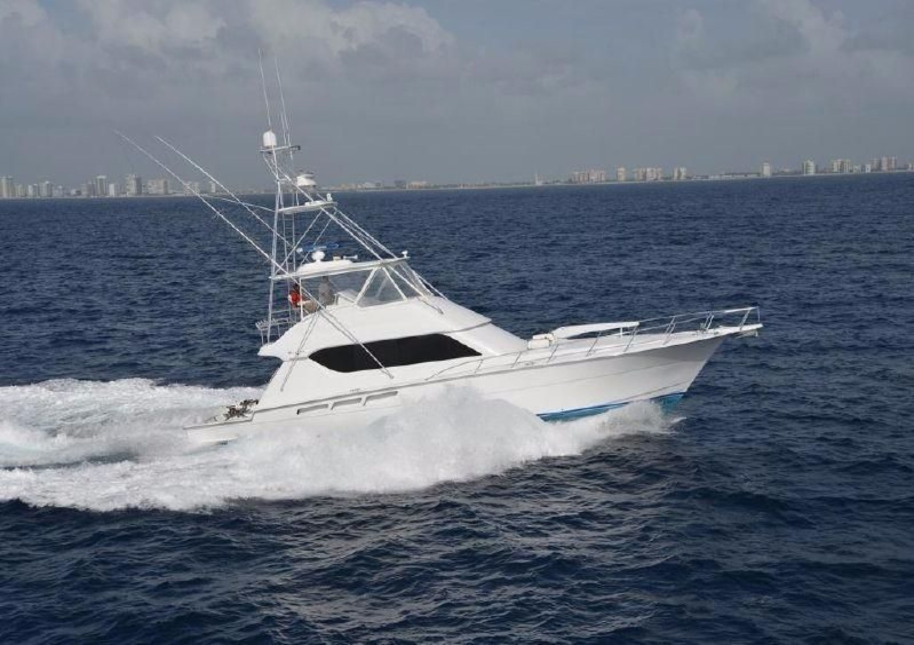Mako Charters, Allen DeSilva