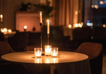 Twilight Table – Huckleberry