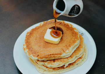 Sunday Breakfast at White Horse