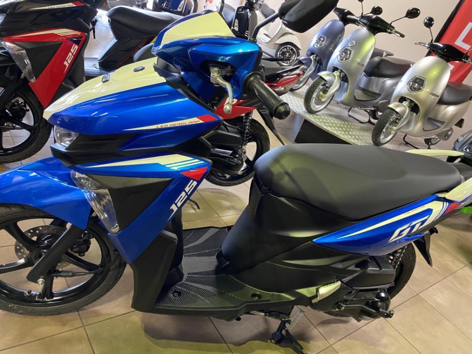 World Distributors Ltd.